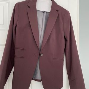 Banana Republic Factory burgundy blazer in size 2